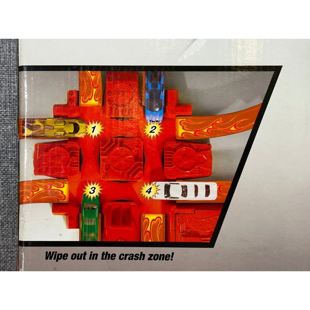 2010 Hot Wheels Criss Cross Crash 4-Way Motorized Track Set NEW IN BOX